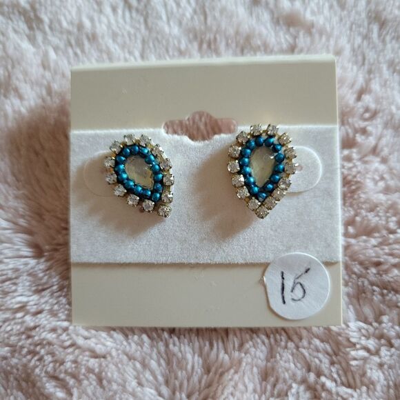 Teardrop Bohemian Blue Crystal Stud Earrings - Picture 2 of 4